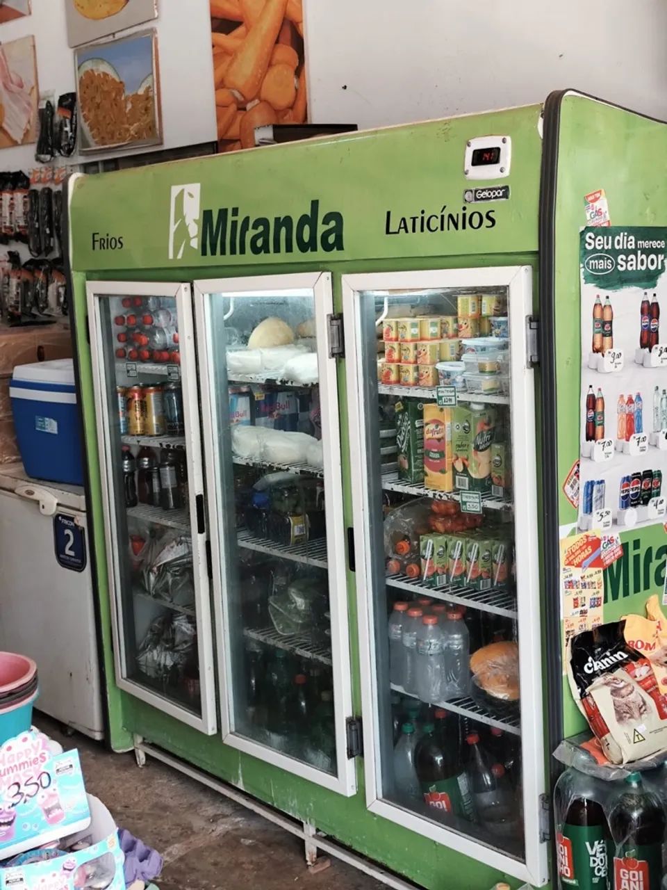 Refrigerador expositor vertical 