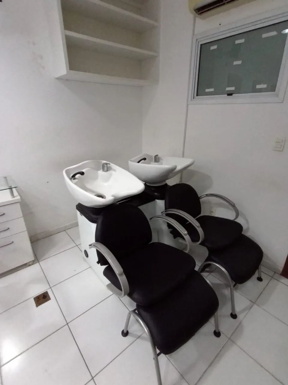 Móveis e Equipamentos para Salão de Beleza Completo | Recepção, Lavatórios, Cadeiras  - Foto 3