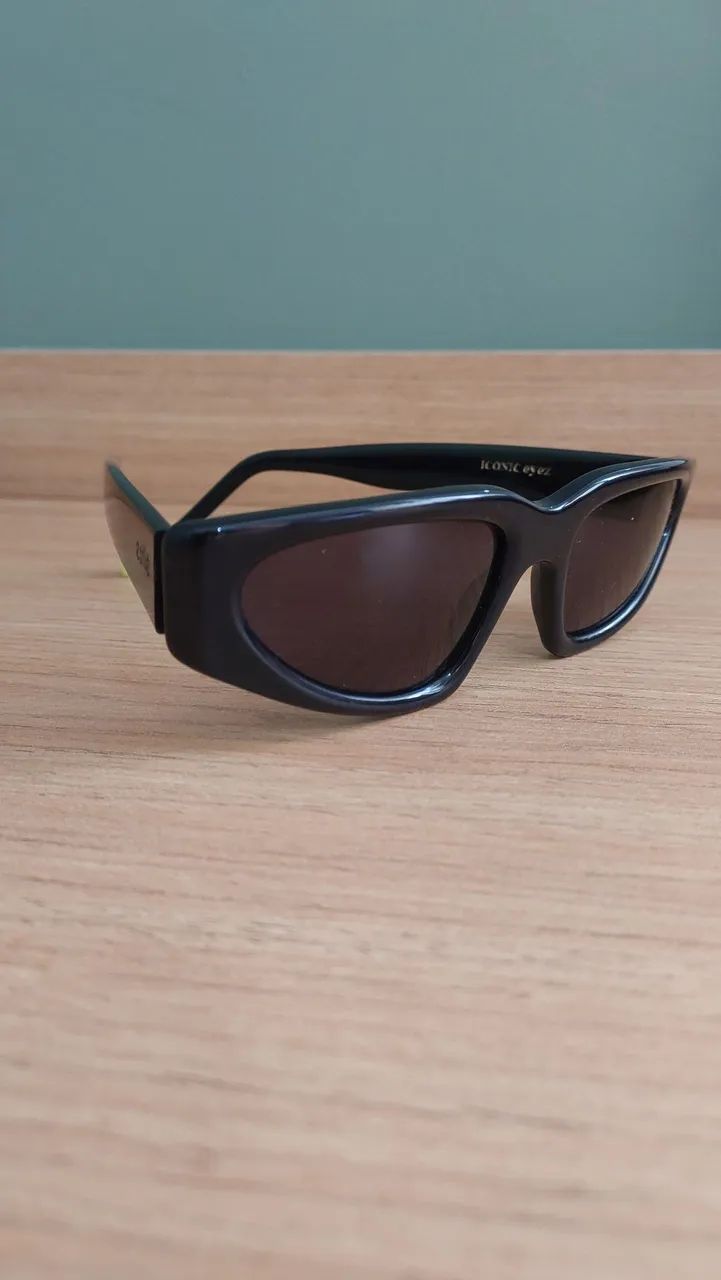 Óculos Estilé Iconic Eyez Preto com Ponteira Neon - Acessórios