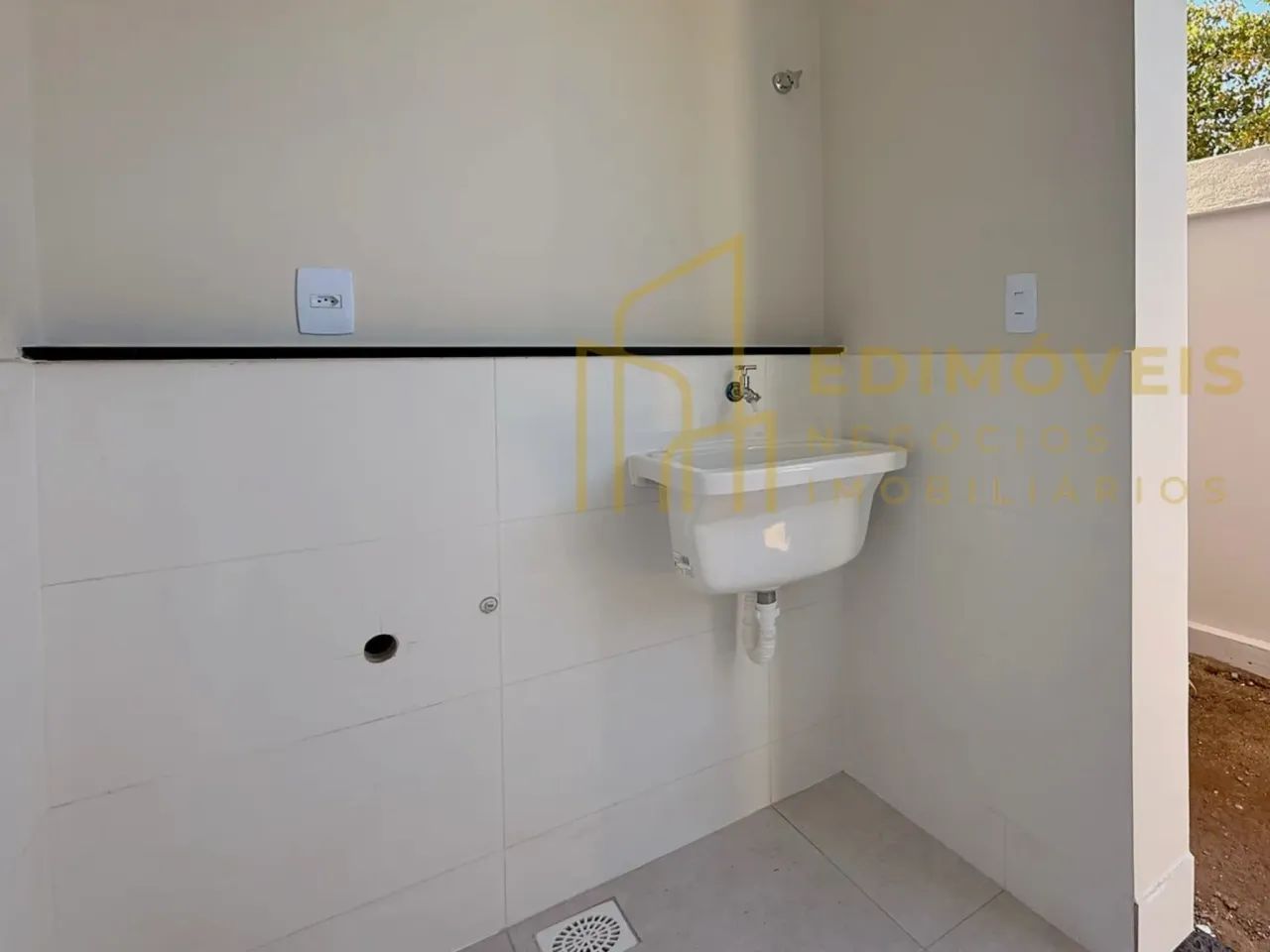 Charmosa Casa Duplex em São Francisco, Com 3 Quartos e Sala Ampla! - Foto 3