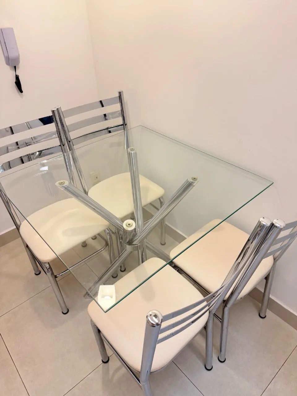Conjjunto de mesa e cadeiras - Foto 4