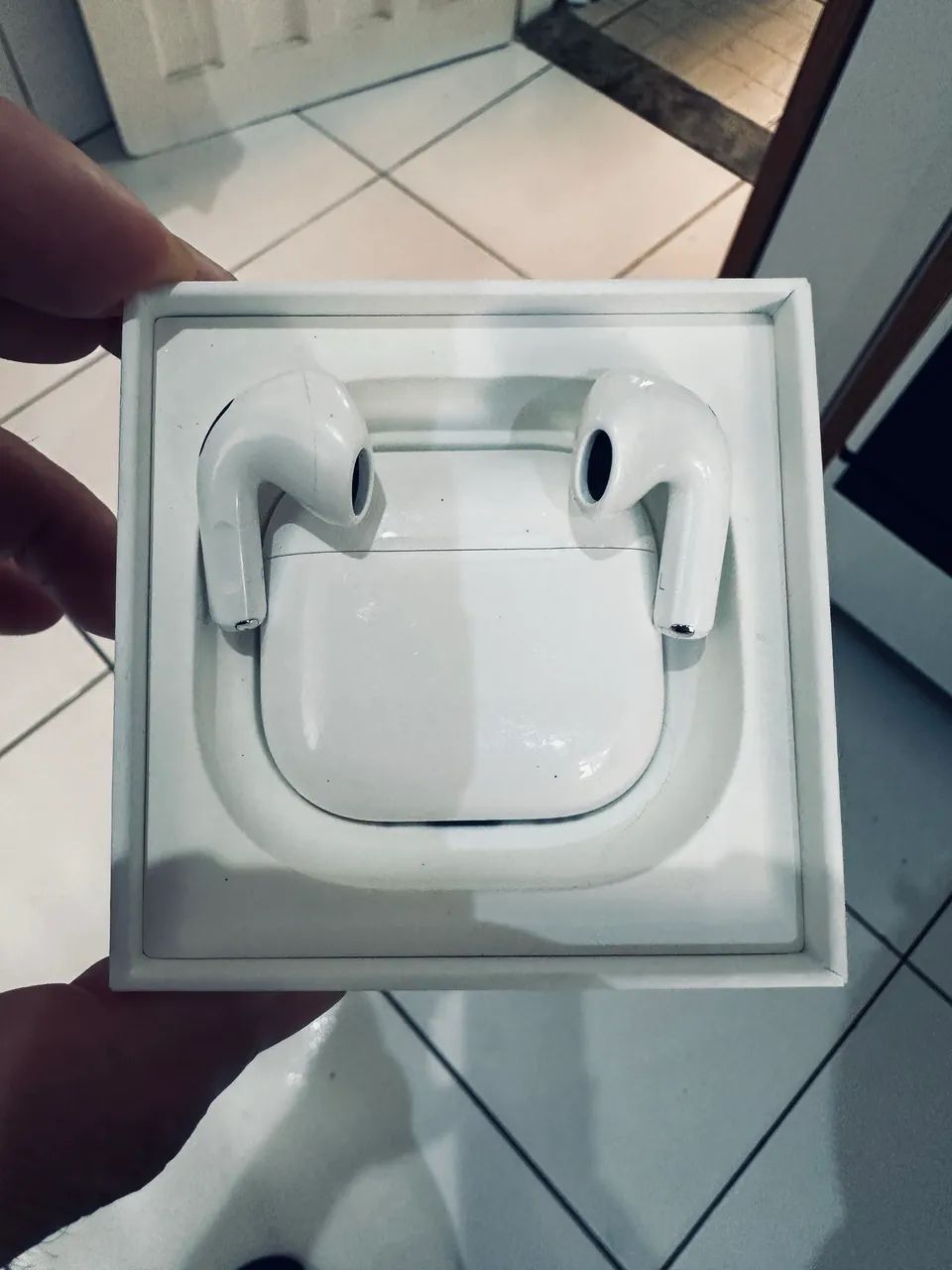 AirPods 4 com cancelamento de ruído 