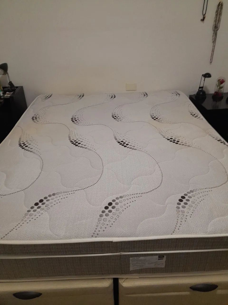 Cama Queen baú