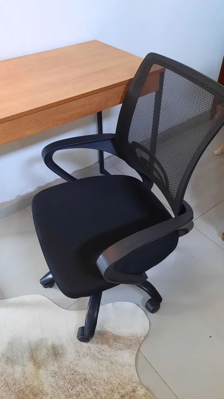 Mesa e cadeira novos  - Foto 3
