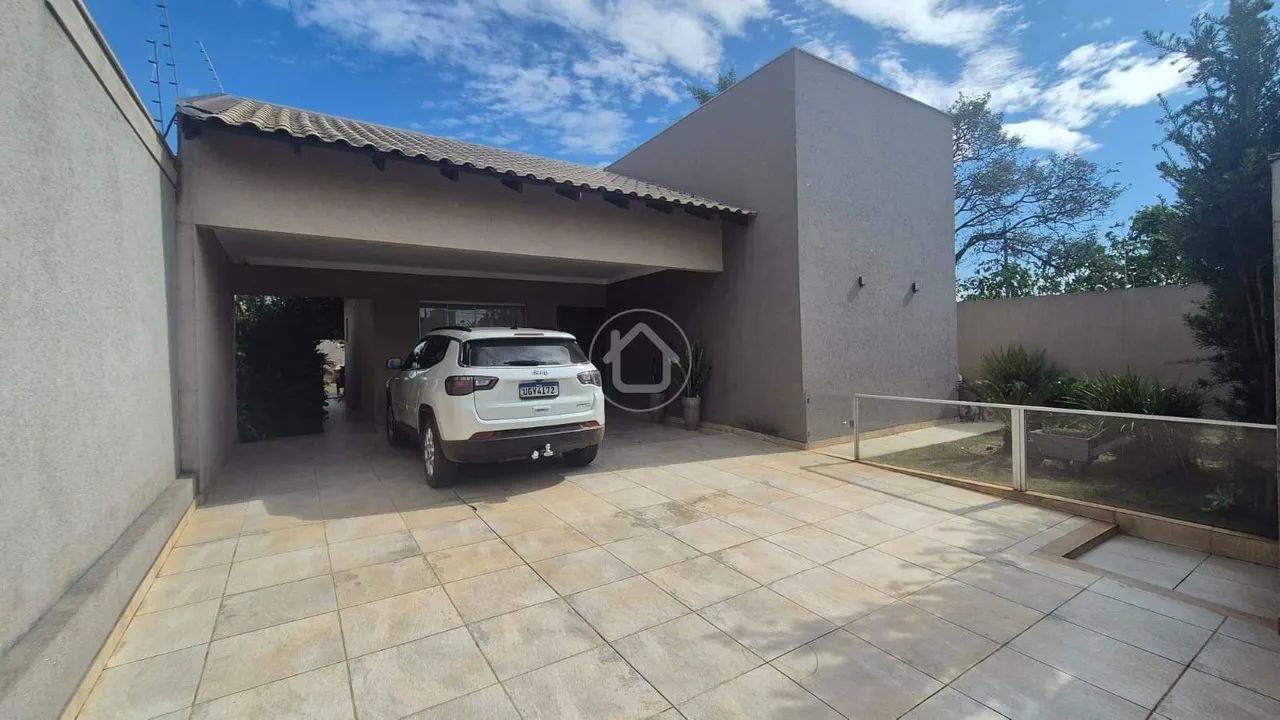 CASA COM 3 DORMITORIOS JD MONTEVIDEU - Foto 2