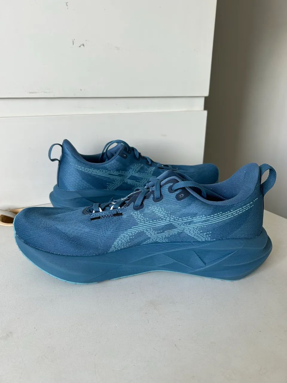 Tênis Asics Novoblast 5 - Foto 5