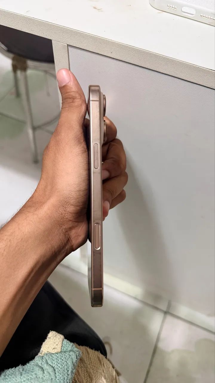 Vendo iPhone 16 pro Max 256 - Foto 5