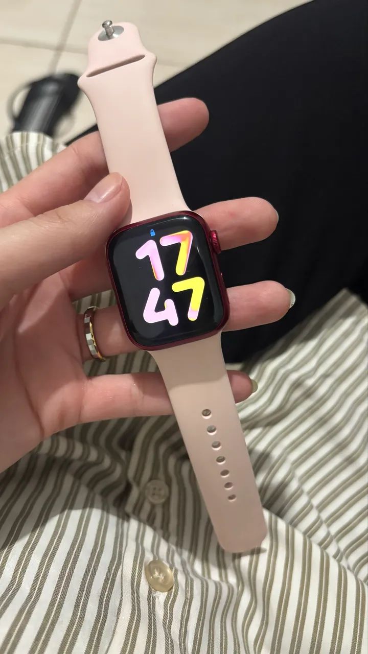 Apple watch red Series 7