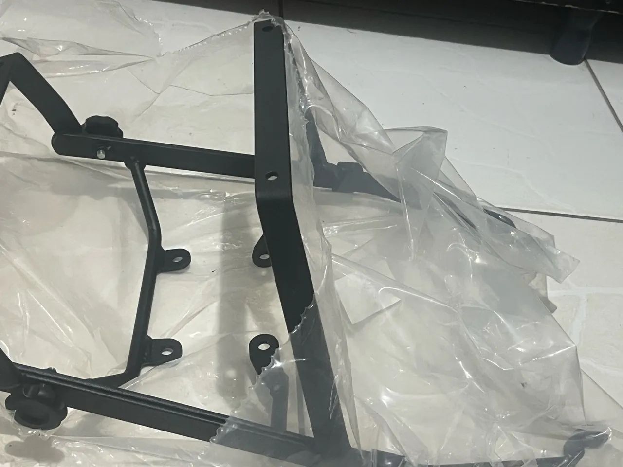 Baú é suporte para moto 80L - Foto 5