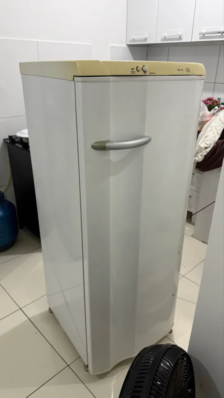 VENDO GELADEIRA 