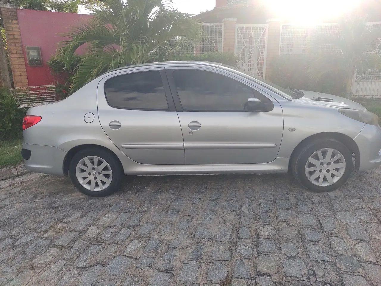 Peugeot 207 207 Sedan Passion XS 1.6 Flex 16V 4p 2010