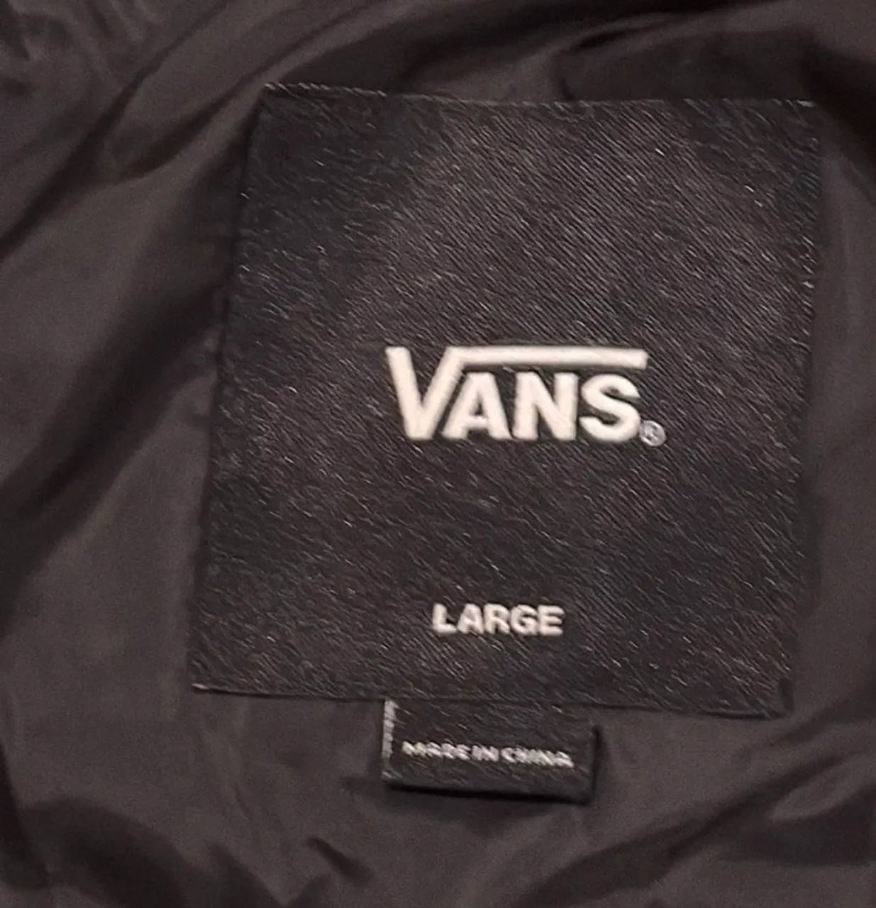 Jaqueta Puffer Vans G (save your planet) - Foto 4