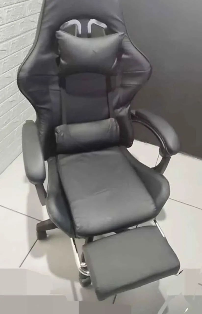 Cadeira gamer semi nova