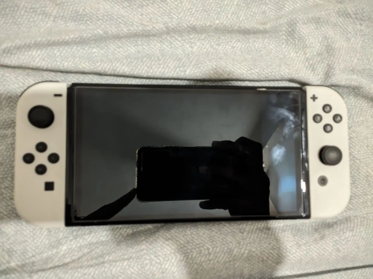 Nintendo switch oled desbloqueado - menos de 1 mês de uso