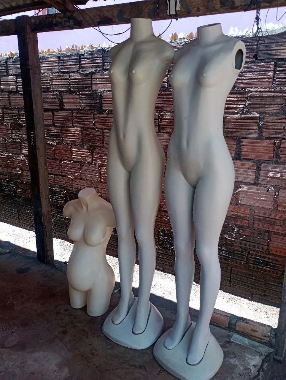 Vende-se manequim 