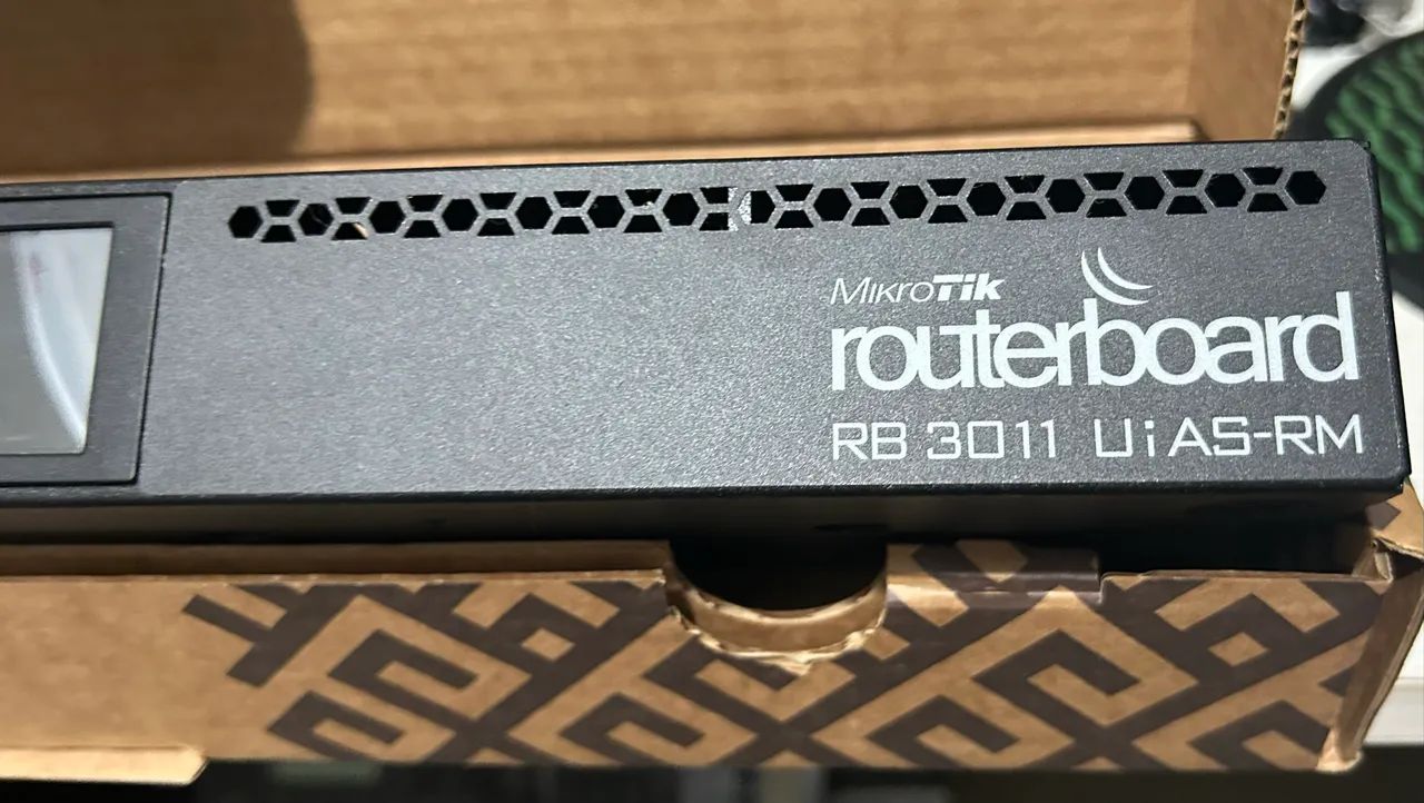 Vendo Mikrotik RB 3011 - Foto 3