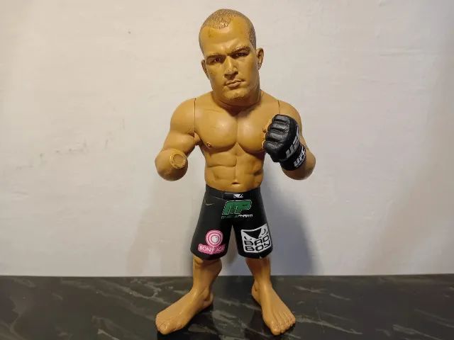 boneco UFC Ultimate Collection series Cigano 