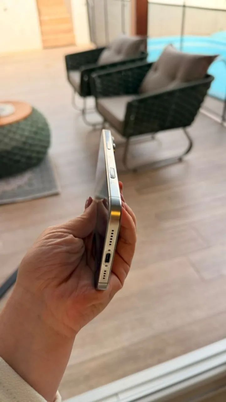 Iphone 16 pro max BARBADA  - Foto 3