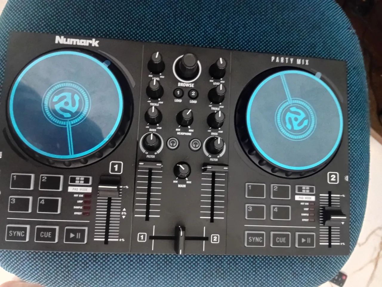 Controladora numark parte mix nova na caixa  - Foto 3