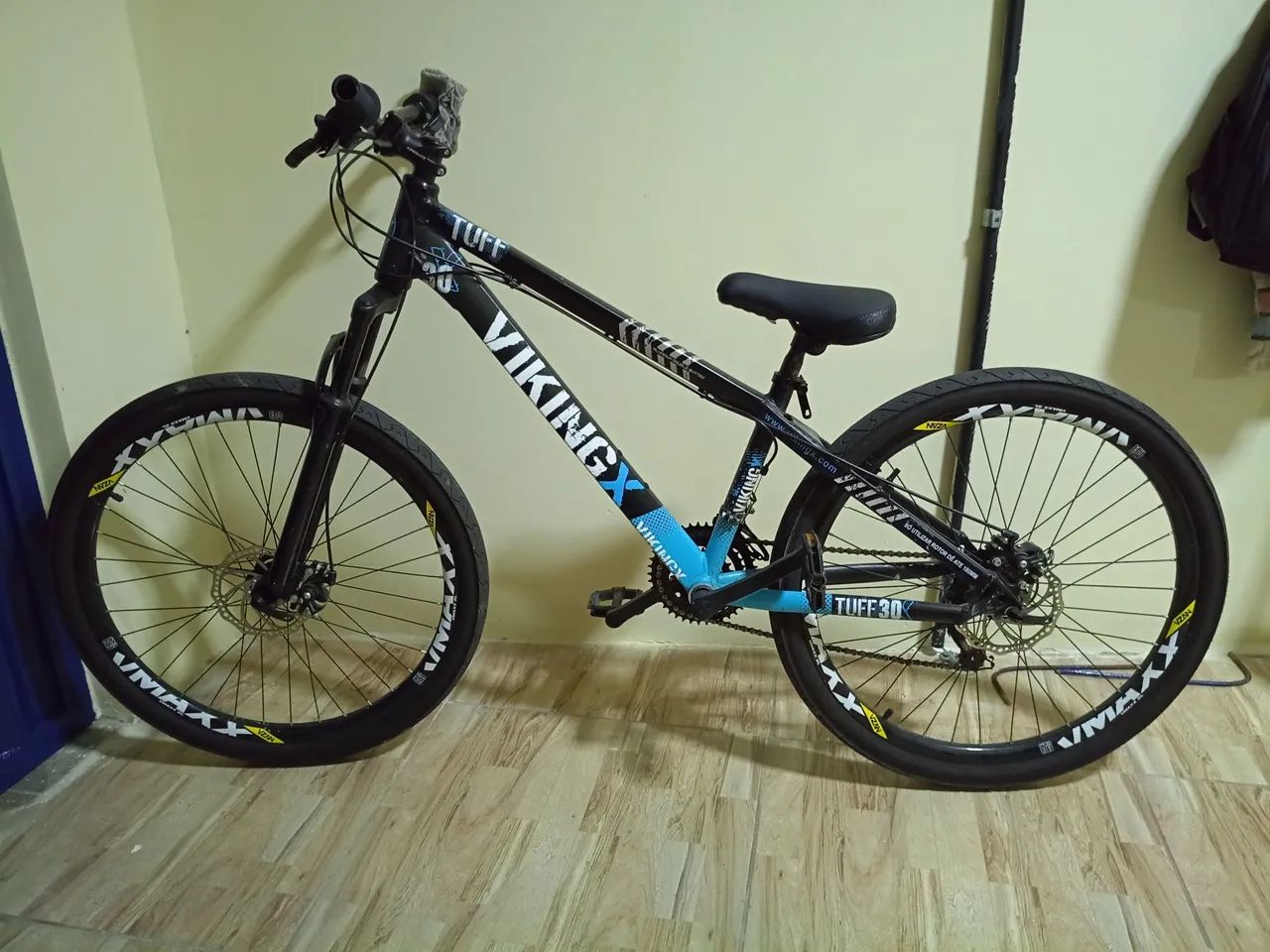 Bicicleta semi nova ,com ótimo preço  - Foto 4
