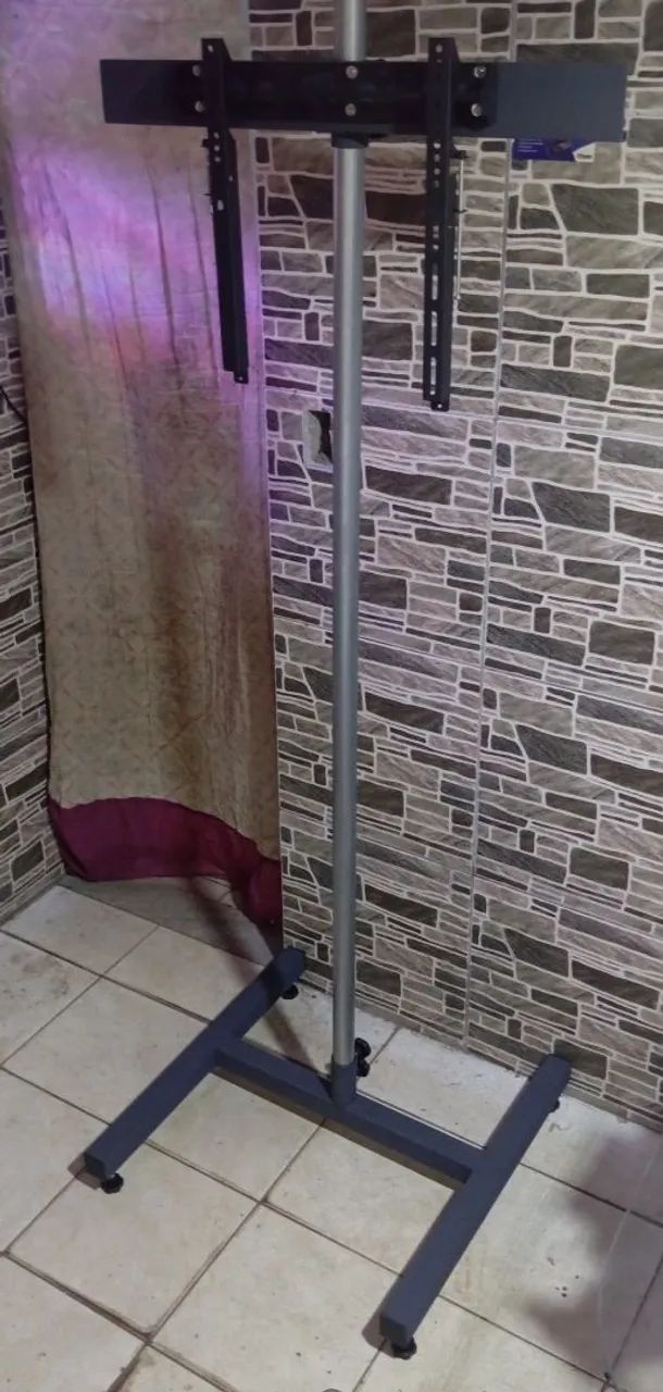 SUPORTE PARA TV MODELO PEDESTAL REGULÁVEL DE 32 A 6) POLEGADAS 