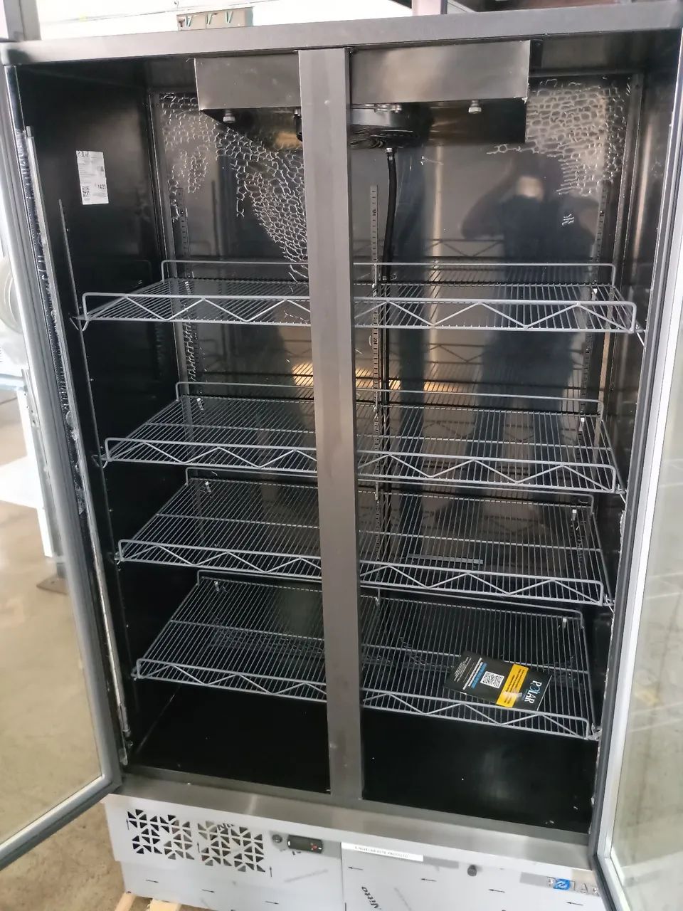 Expositor Refrigerado 2 Portas 220V - Polar  - Foto 3