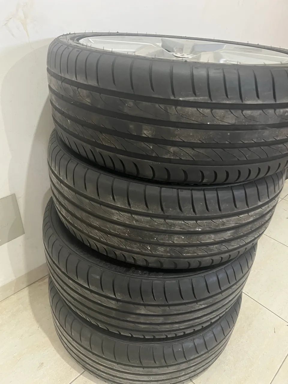 Rodas aro 20 com pneus  - Foto 3