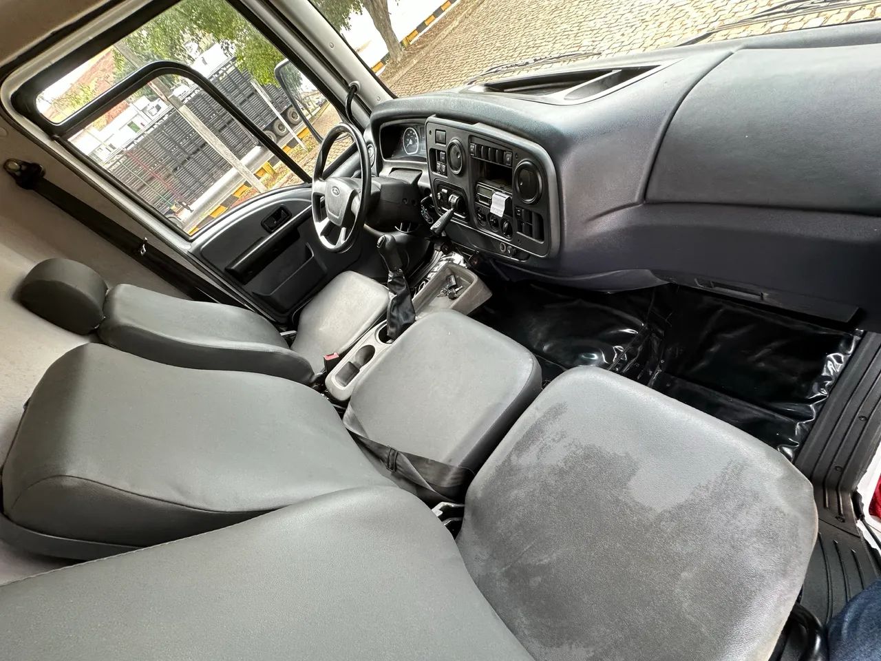 Ford Cargo 1719 2017  - Foto 5
