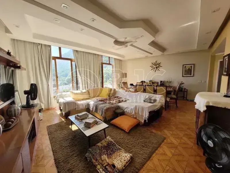 Imóvel para venda possui 154 metros quadrados com 3 quartos - Foto 2