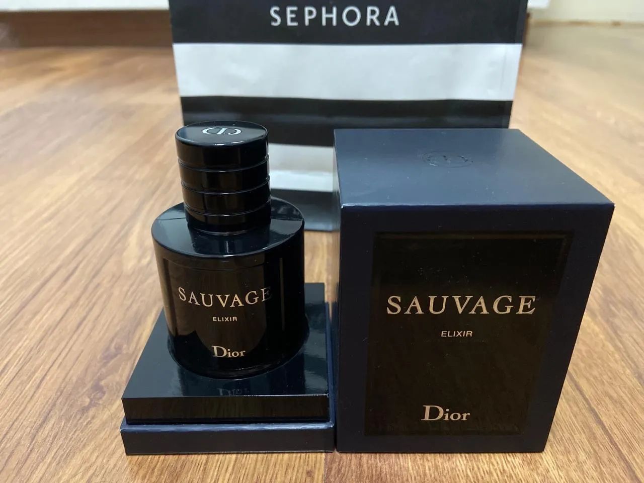 SAUVAGE Elixir Dior 60ml NUNCA USADO - Beleza e Cuidados Pessoais