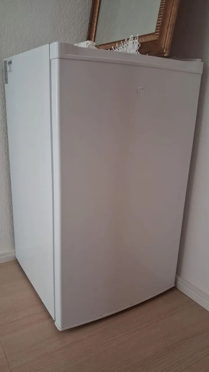 Frigobar Midea c/ conversor de voltagem - Foto 4