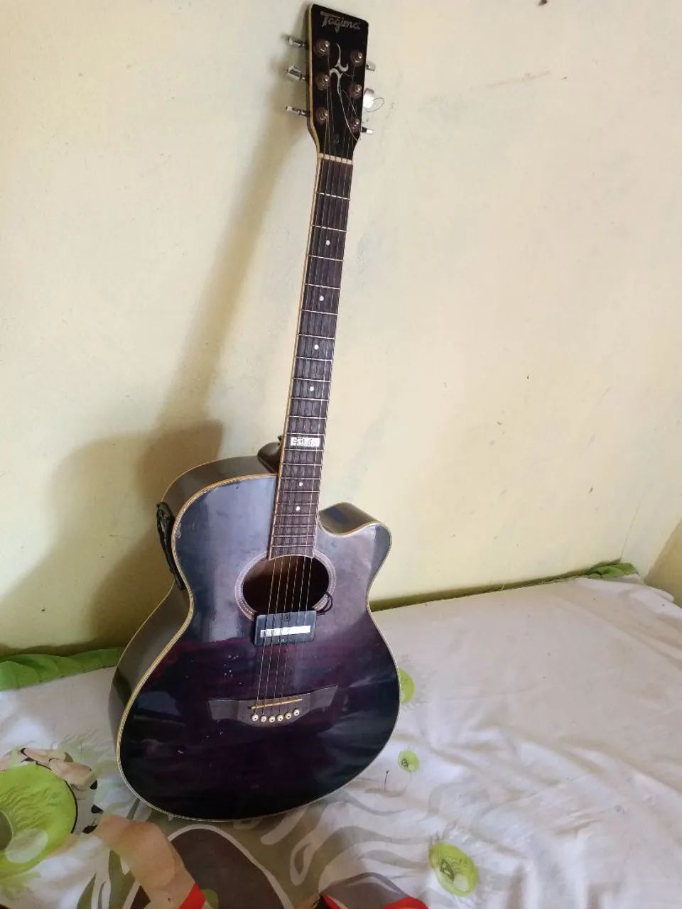 Vendo este violão aceito celular  - Foto 3