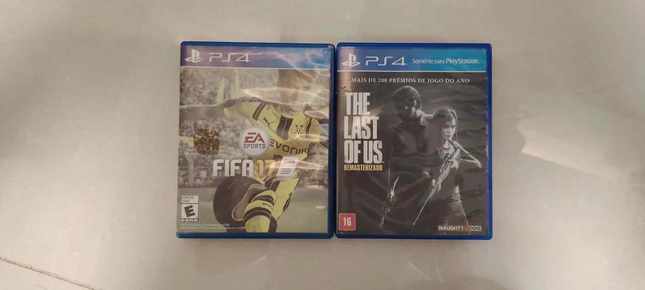 Vendo PS4 + 2 controles + 2 jogos - Foto 2