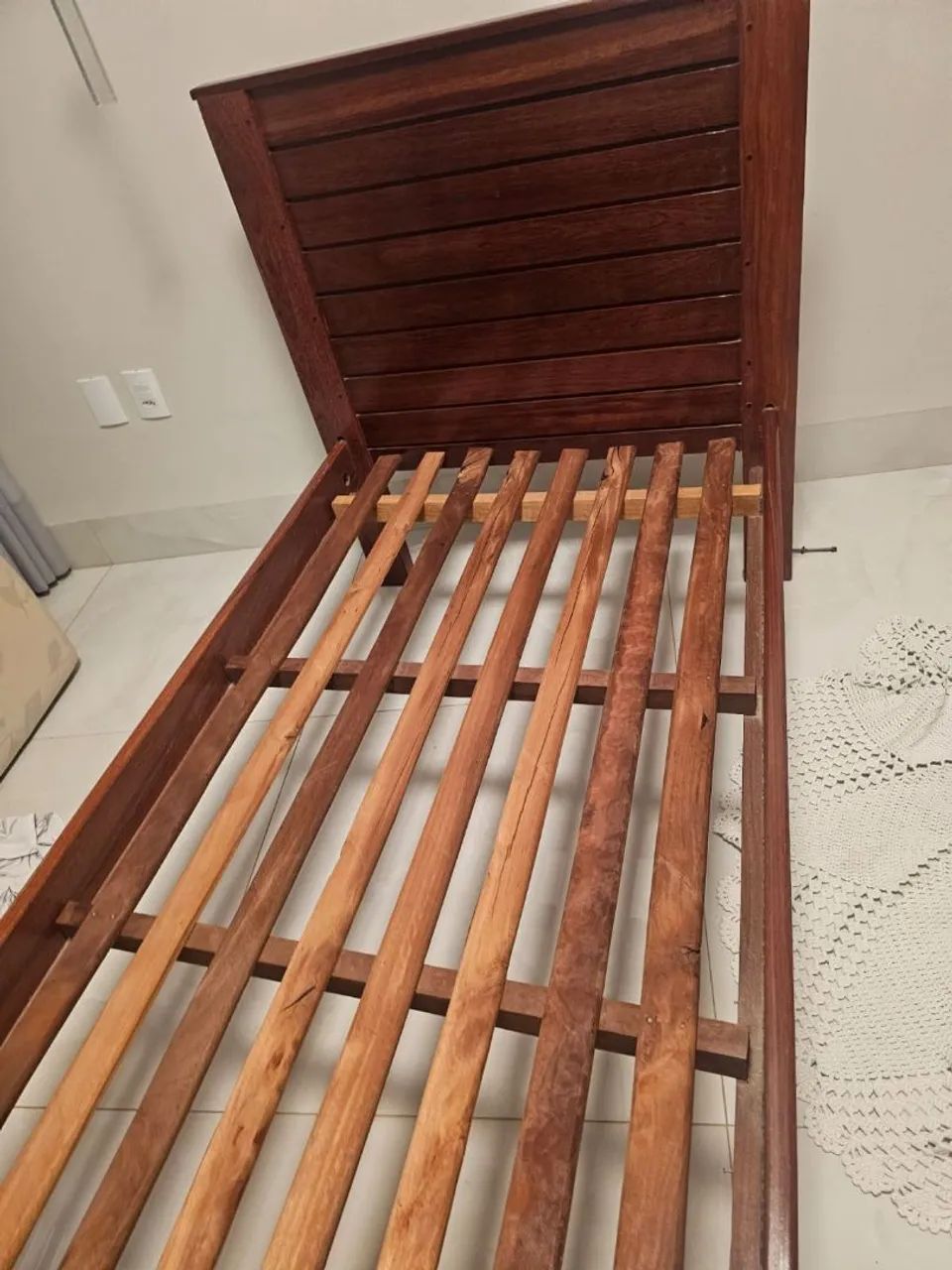 Vende se Cama de Solteiro e Colchão  - Foto 2