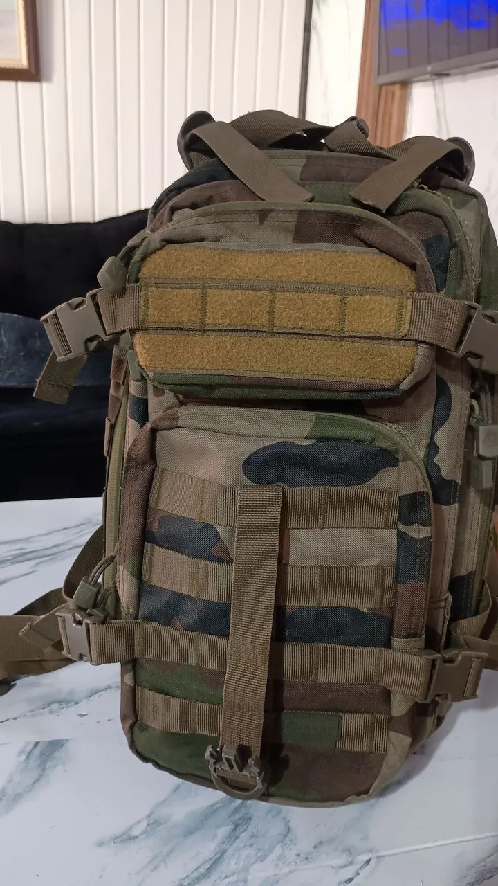 Mochila Invictus tática 