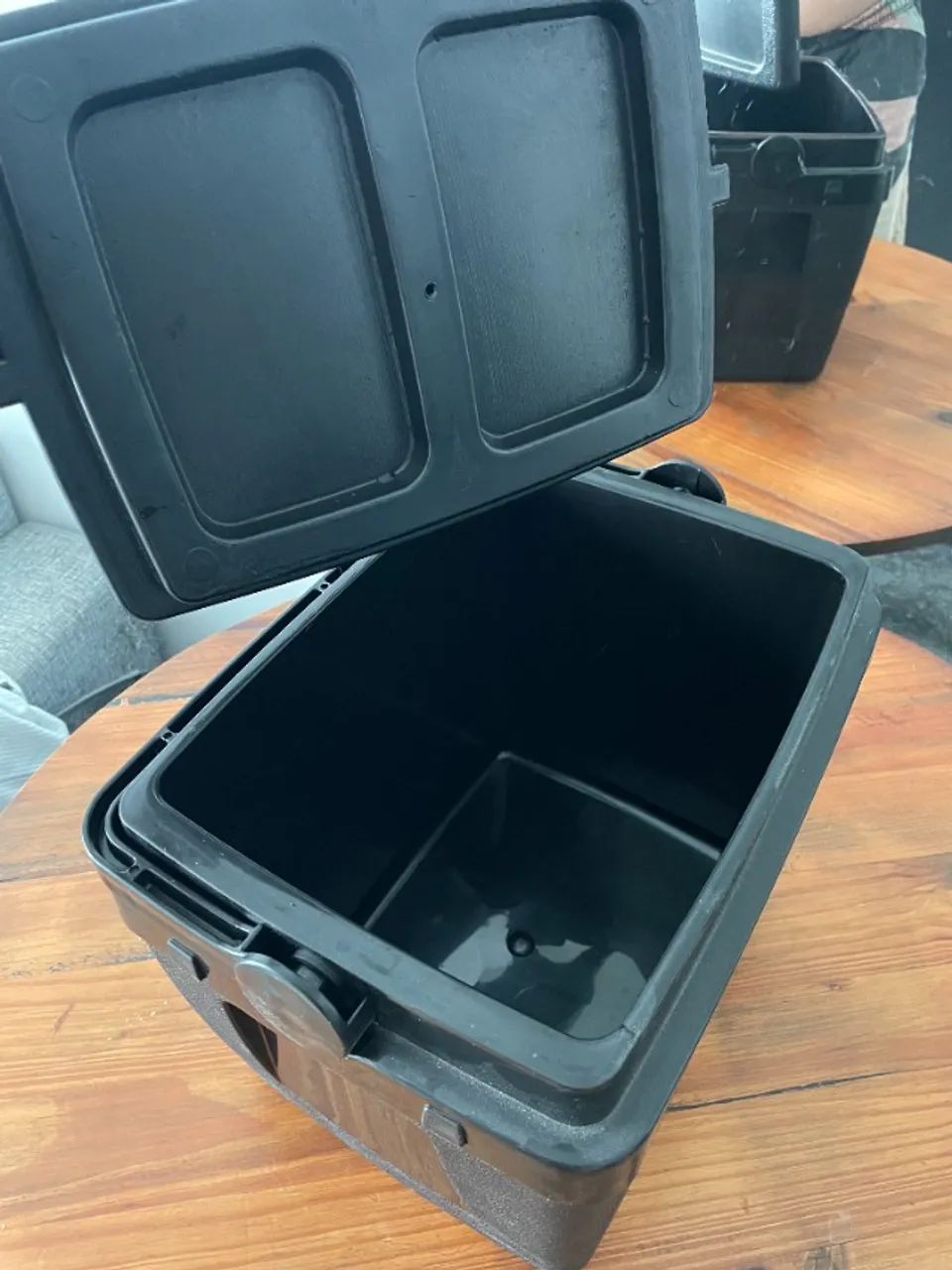 Caixa Térmica 12 Litros Preta Bel - Foto 5