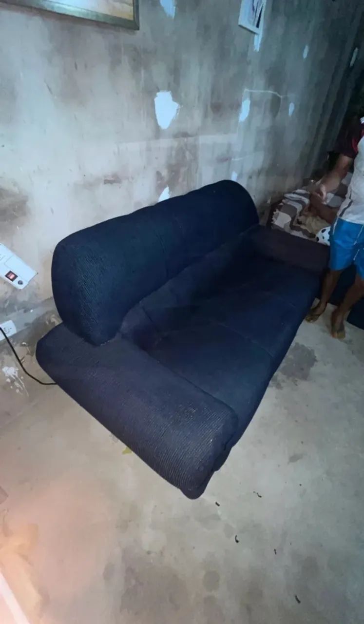 Vende-se esses dois sofás juntos 