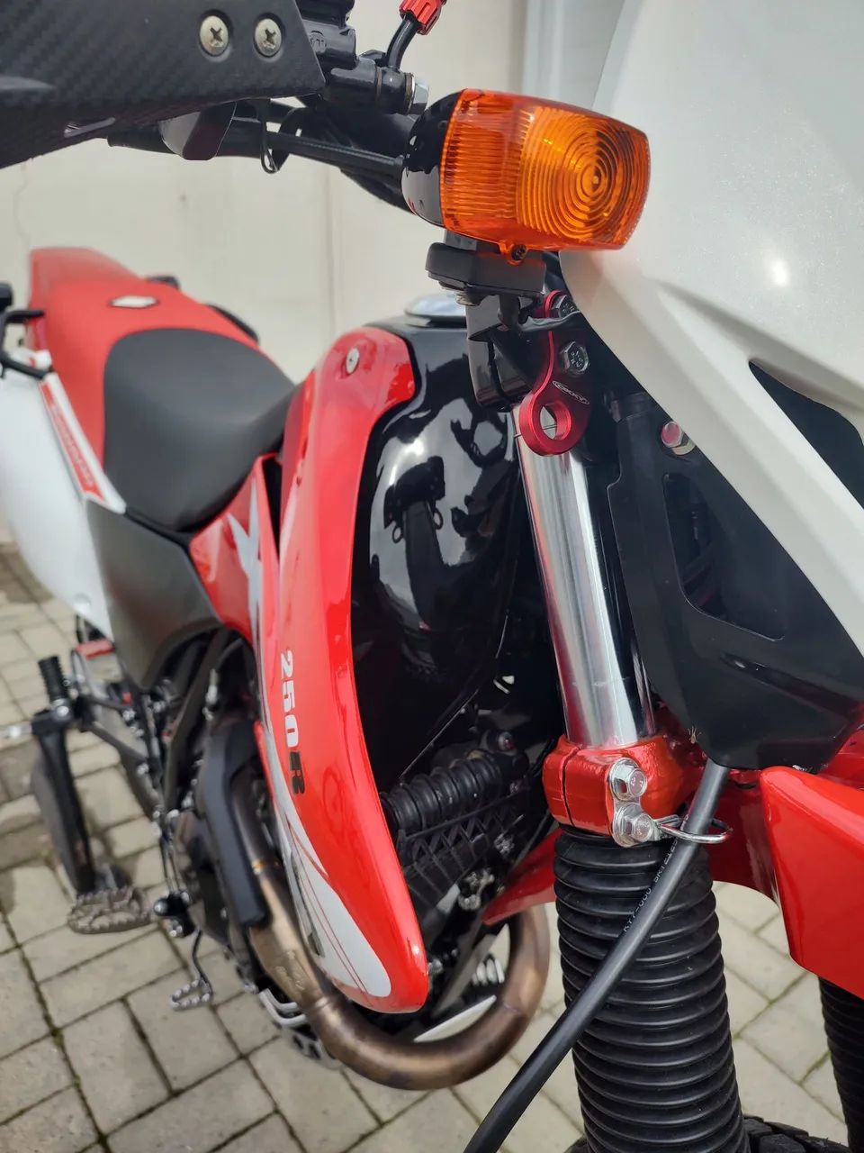 XR 250 TORNADO  - Foto 5