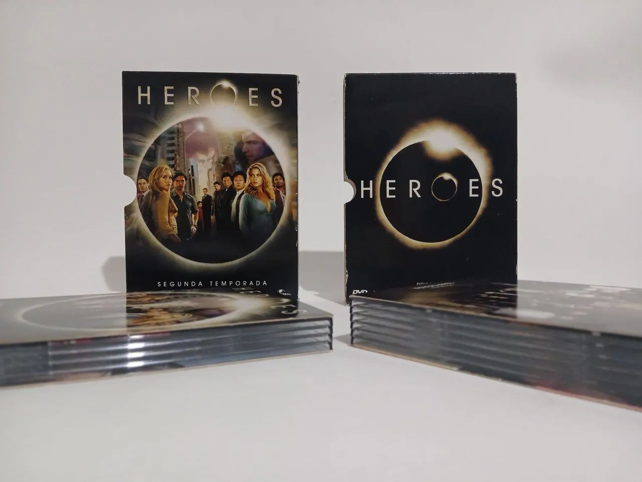 Primeira e Segunda temporada  serie Heroes - Foto 2