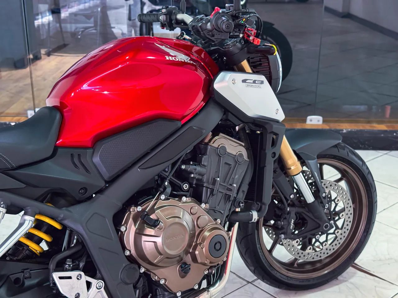 CB 650R NSC ABS 2022 COM APENAS 9.000 KM - SUPER EXCLUSIVA  - Foto 7