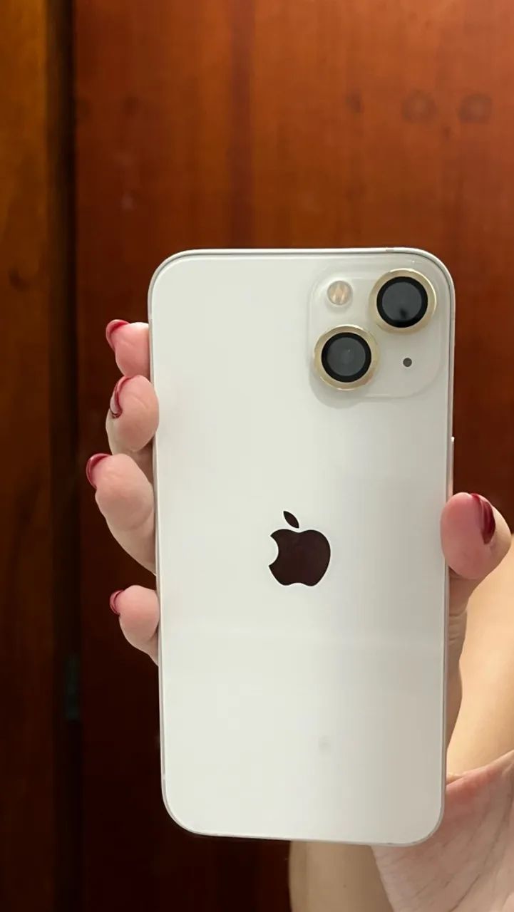 Vendo iPhone 13 branco, em perfeito estado de conservação