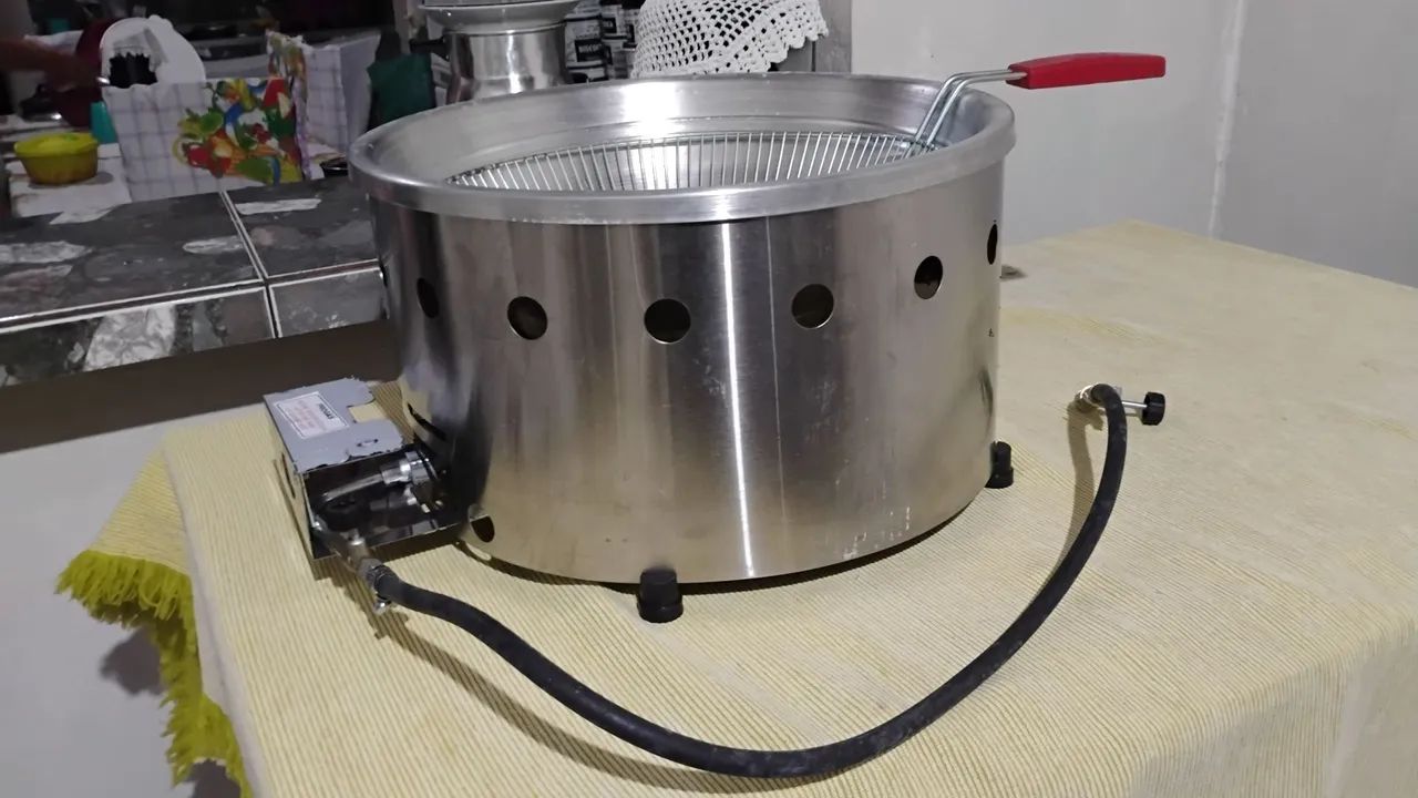 fritadeira elétrica a gás nova