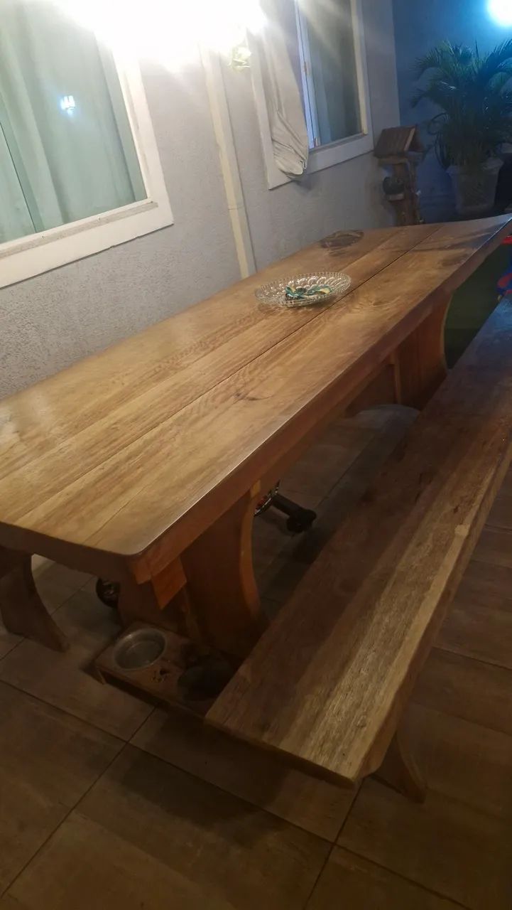 Vendo jogo mesa madeira maciça 2,50m