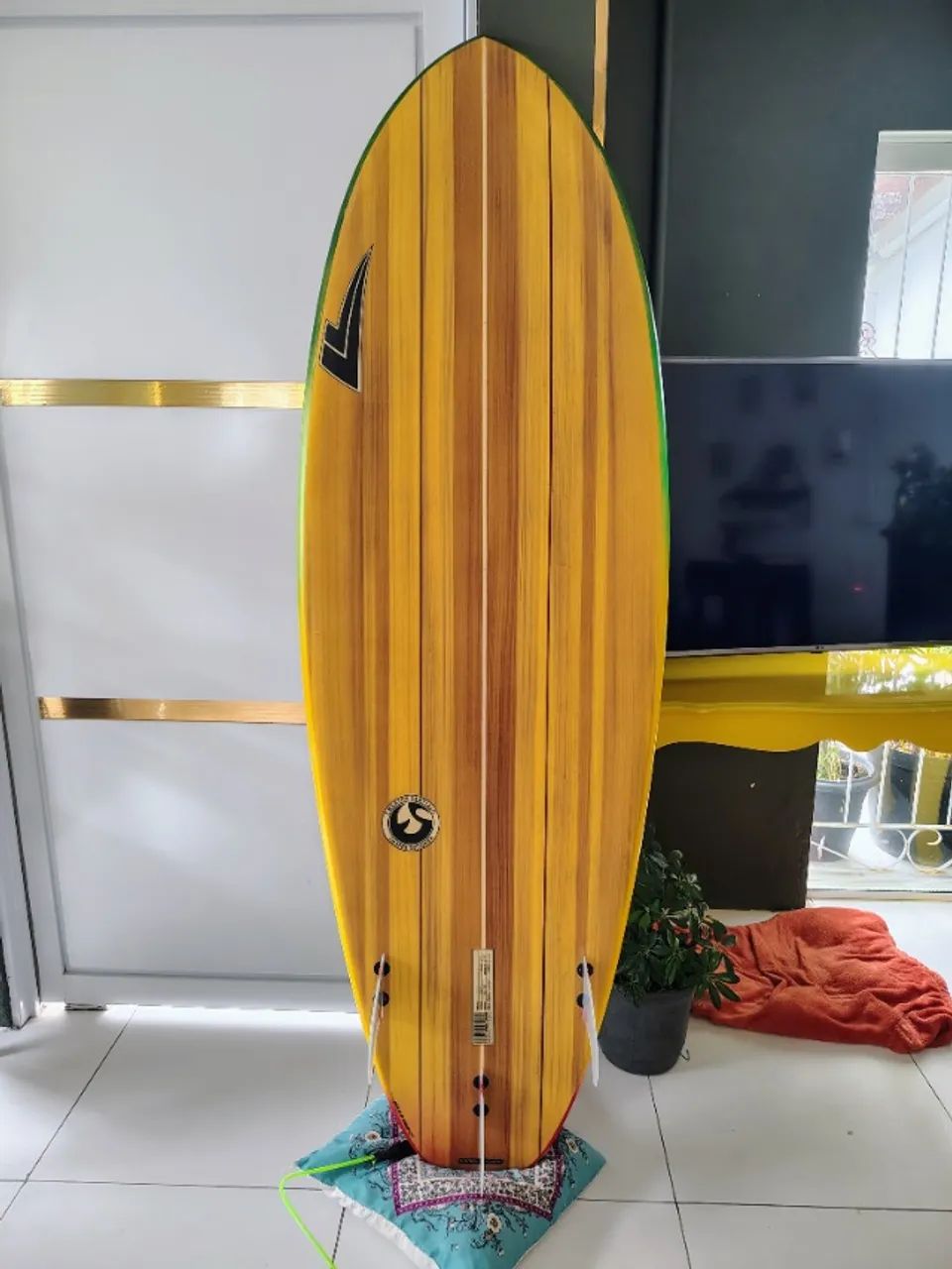 Prancha de Surf + Roupa de Borracha - Foto 4