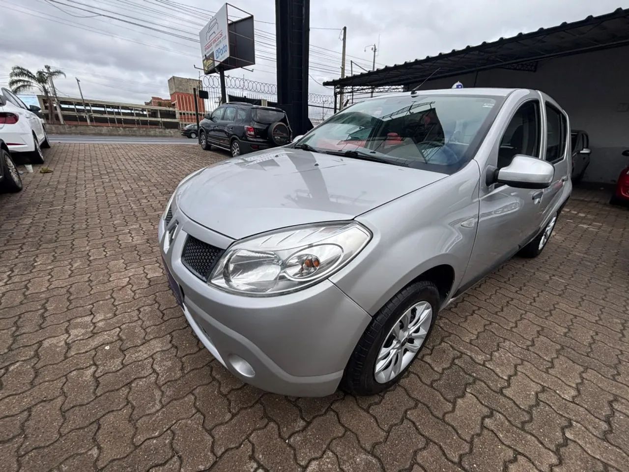 Renault Sandero 2011