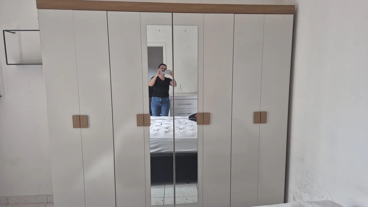 Guarda-roupa 8 Portas