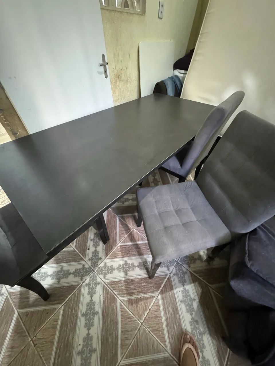 Mesa com 4 cadeiras leiam o anúncio por gentileza  - Foto 2