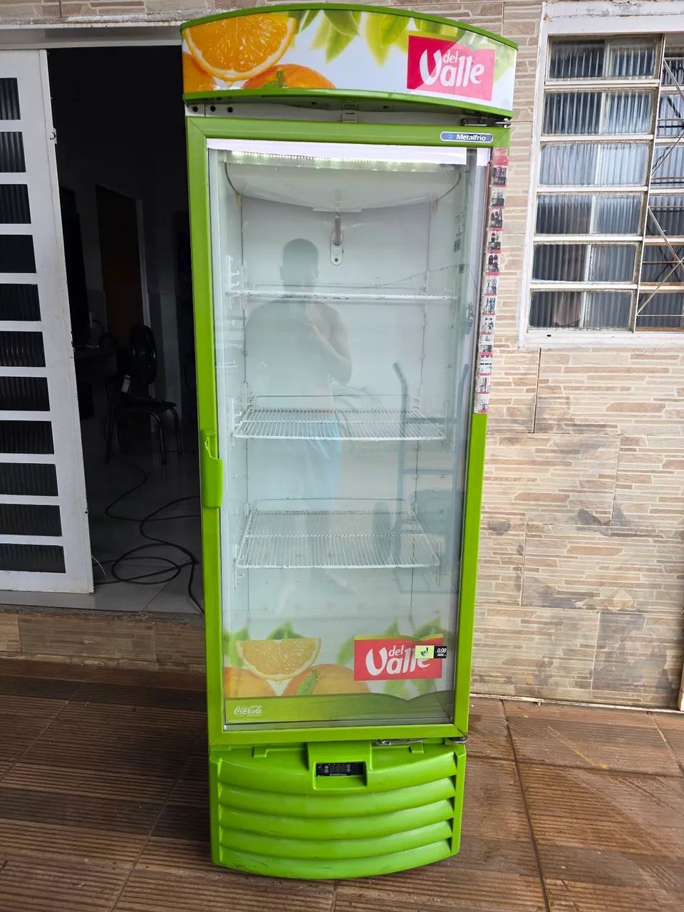 Vendo Freezer Expositor Semi-Novo (Entrego) - Foto 2