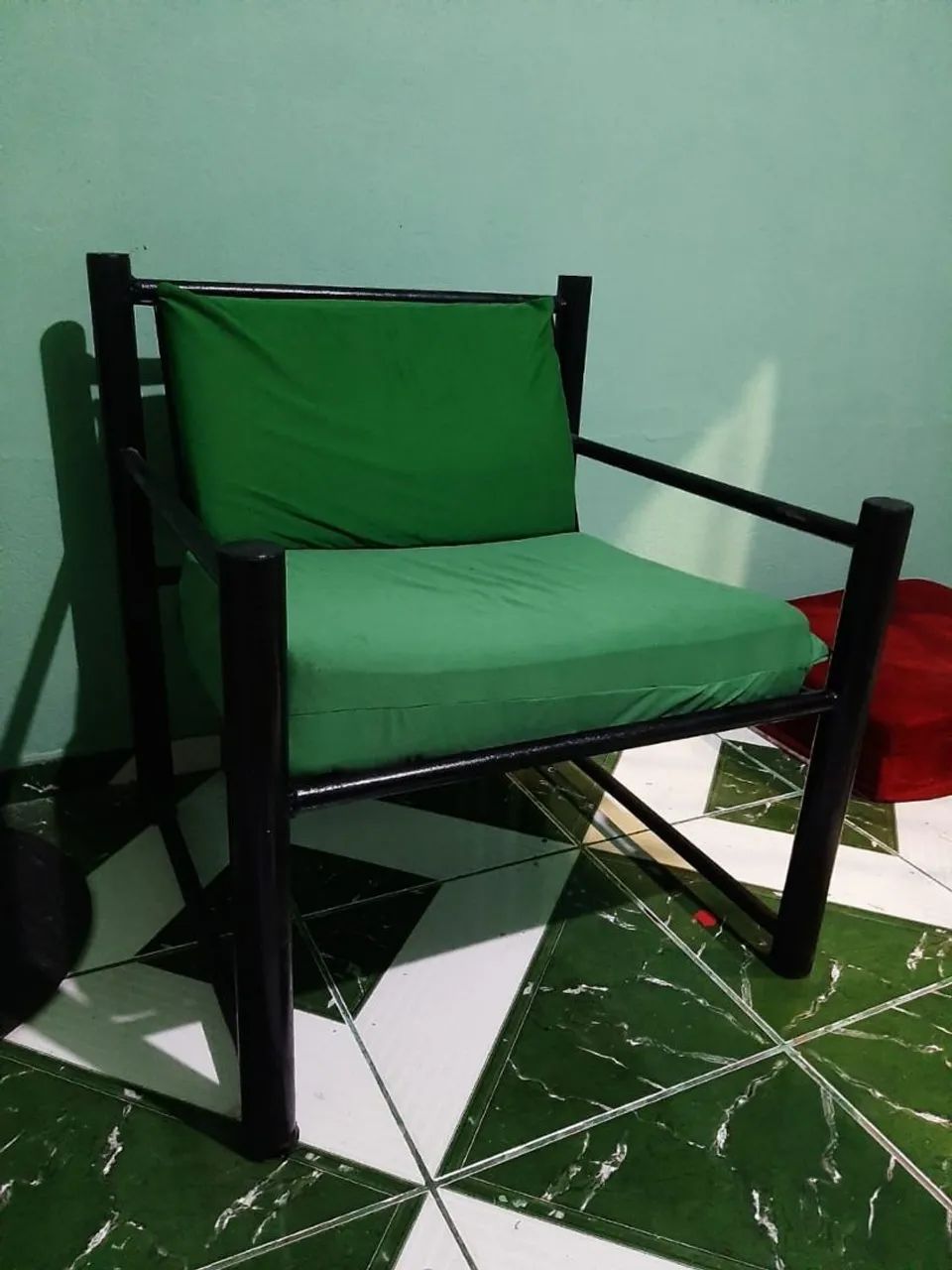 Cadeira de ferro antiga