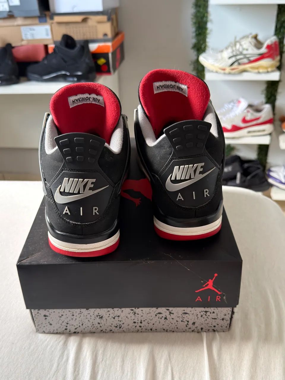 Air Jordan 4 Bred 2018 - Foto 2